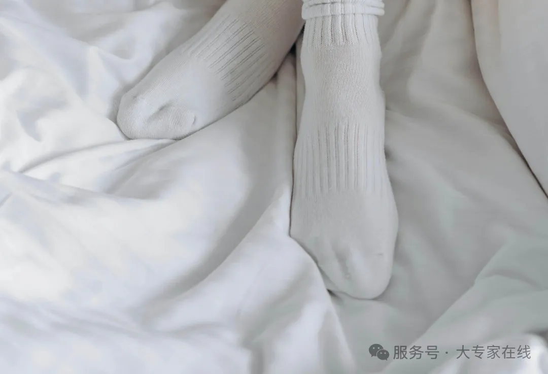 pexels-mikhail-nilov-6968427.jpg 图片